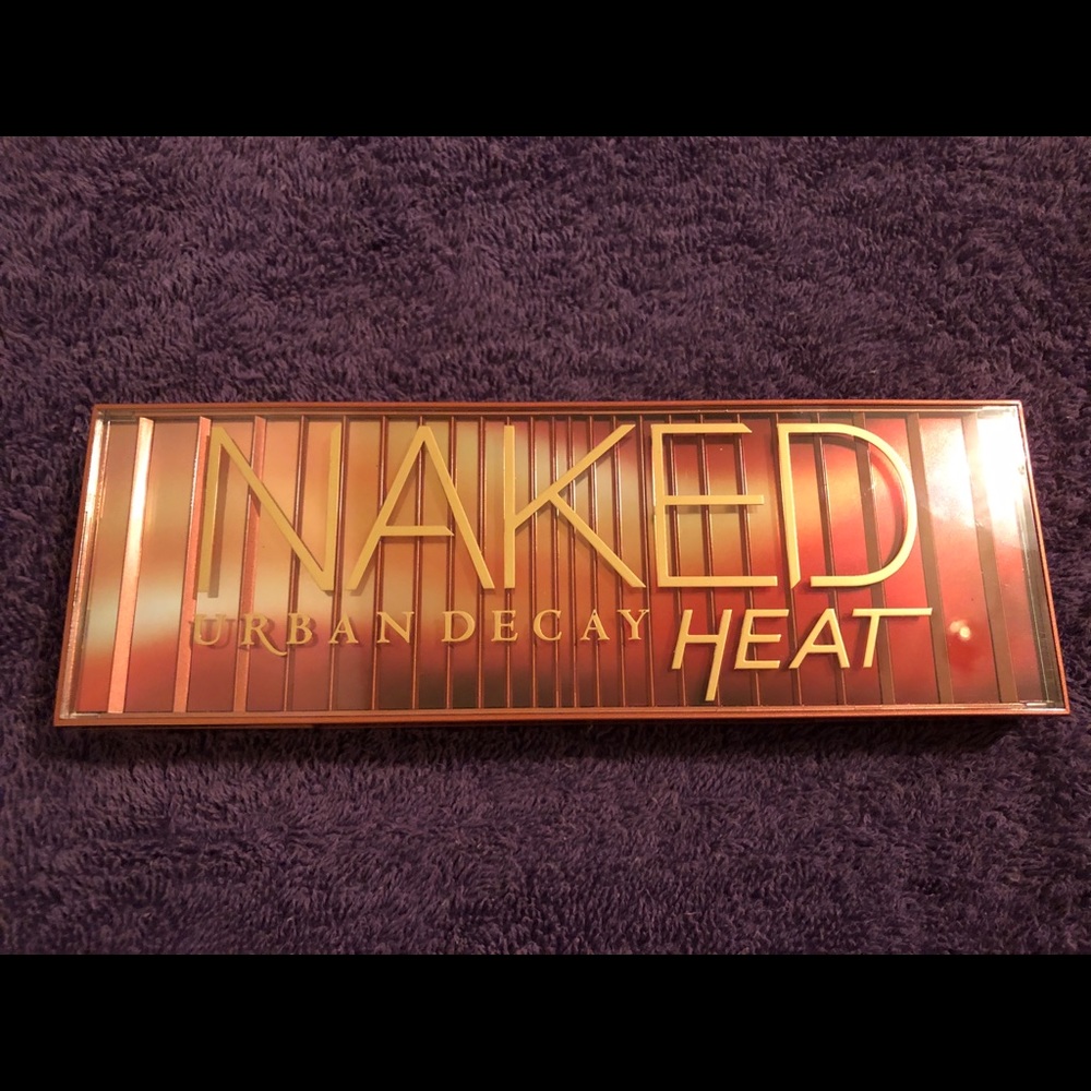 Urban Decay Naked Heat Eyeshadow Palette